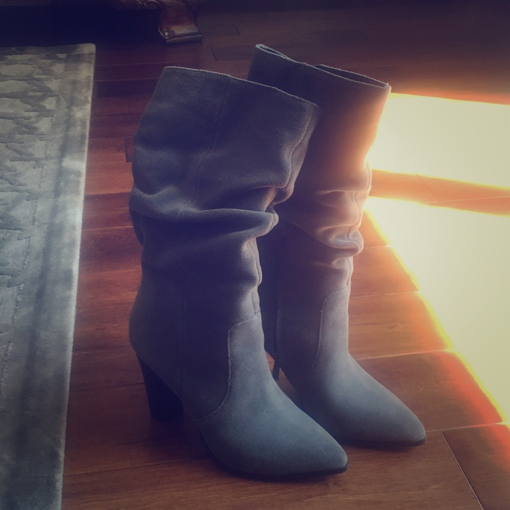 Tahari Alanna slouch boots